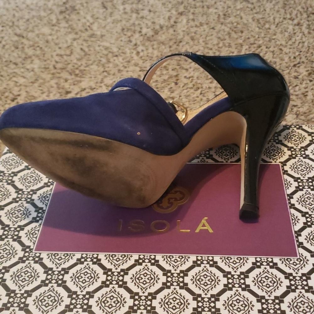 Heels - Picture 2 of 2